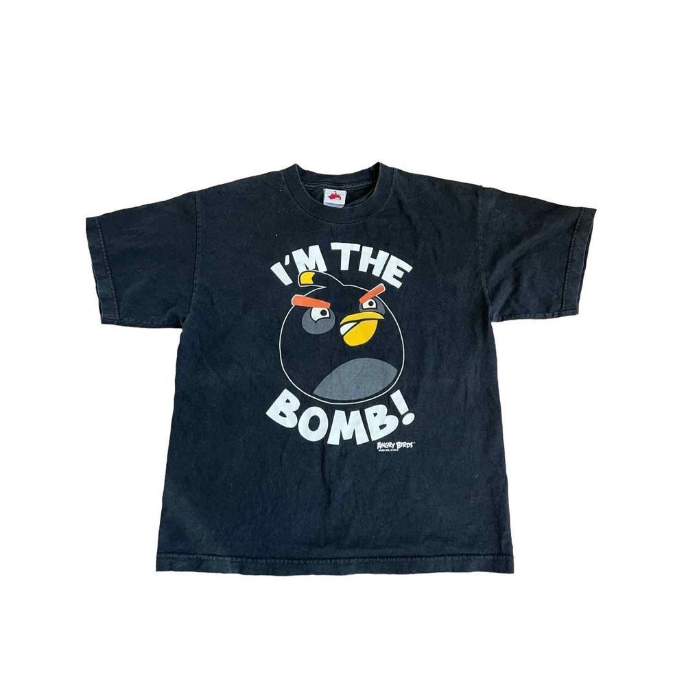 vintage angry birds “i’m the bomb” t-shirt